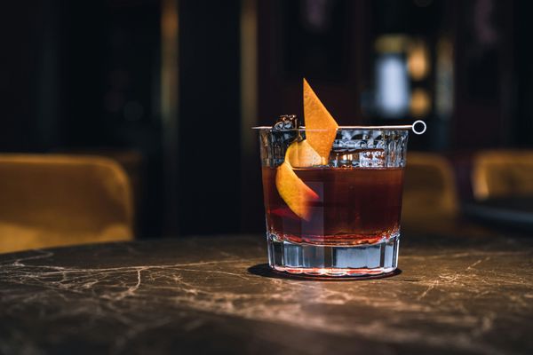 How to make a Negroni at home (stirred, not rushed)